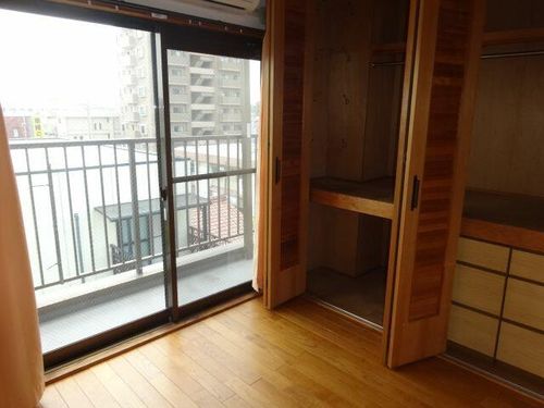 ベイエリア90の居間