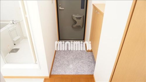 ボヌール今池南 B棟の玄関