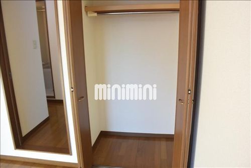 アンプルール ブワ ステラの内装