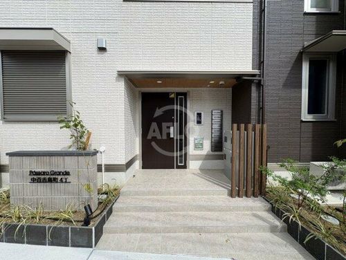 パサログランデ中百舌鳥町4丁の玄関