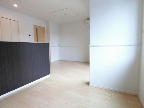 リジョイスBの居間