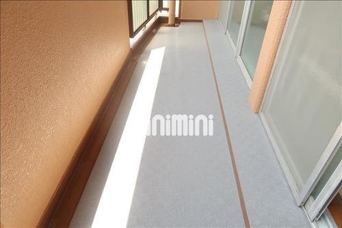 ファミール一社の内装