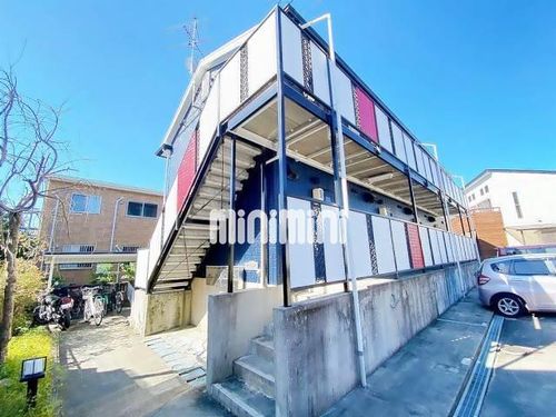 アールズDEUXの外観