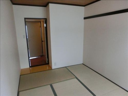 ハイレジデンスウエダの居間