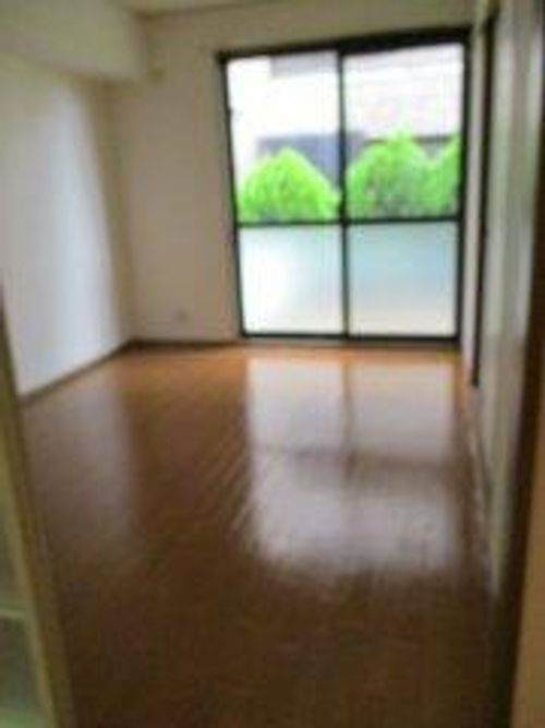 シャルマン横小路の内装