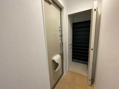 ロータスハイムの玄関