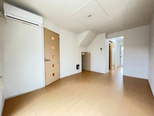 アーデントKの居間