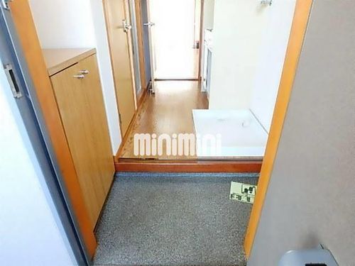 セントラルハイツ滝川の玄関