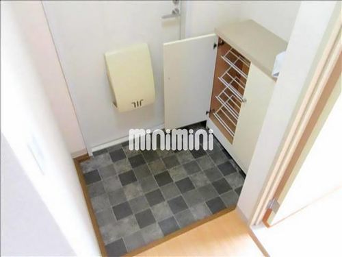 アペックス日進 Bの玄関