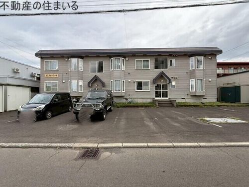 コニファーコートの外観
