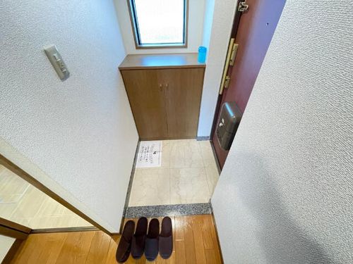 アーバンラックス今池の玄関