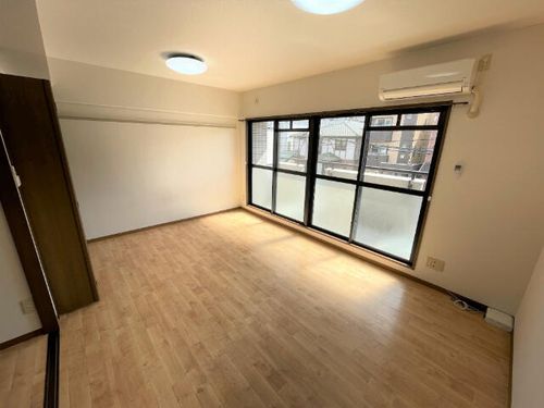 COMFORT広路の居間