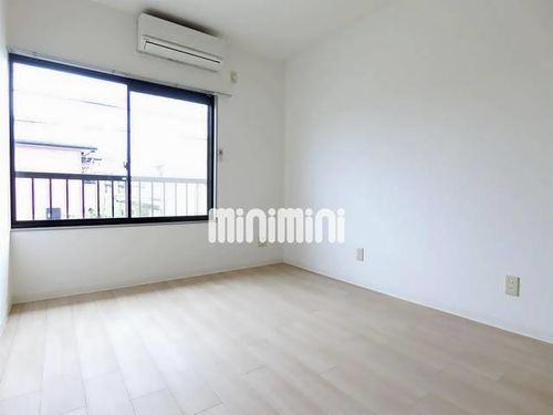 コーポモリタの居間