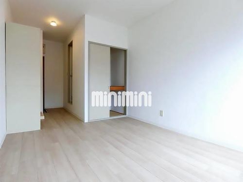 コーポモリタの居間