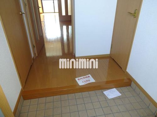 メルベーユHAJIⅢの玄関