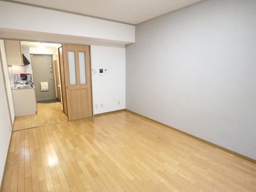 プレシオⅡの居間