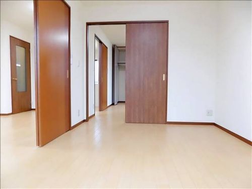 ファミーユAの居間