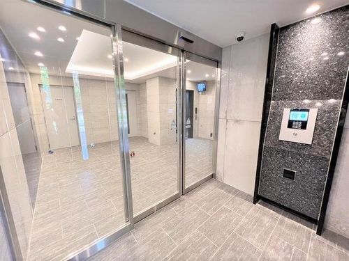 パルティール金山アネックスの玄関