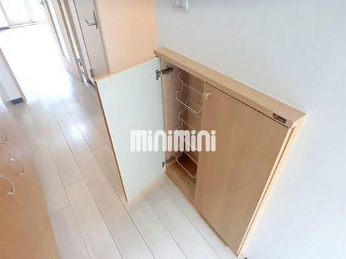 グレース不二ガ丘の玄関