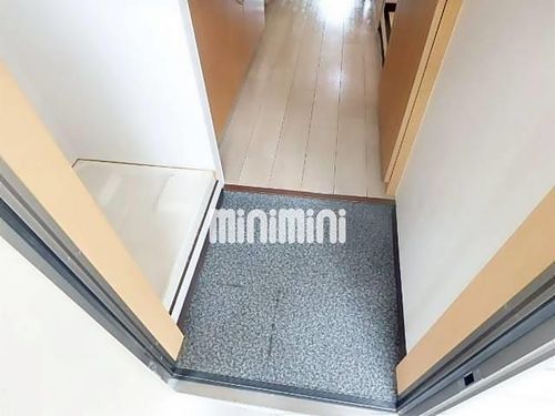 グレース不二ガ丘の玄関