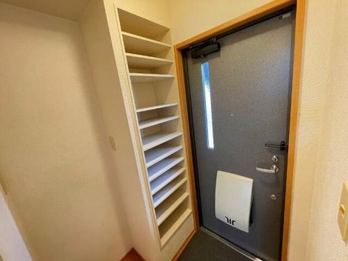 レトア タンポポの玄関