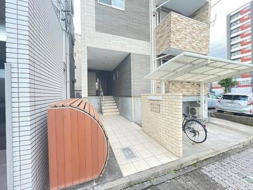 quatre saisonsの玄関