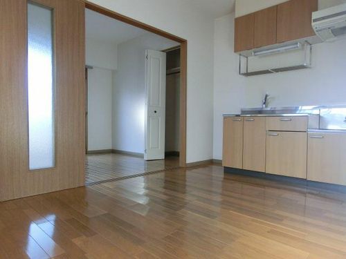 ウィンハイツ長久手の居間