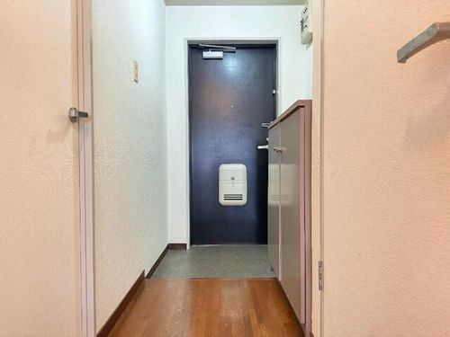 フローレンス吉田の玄関