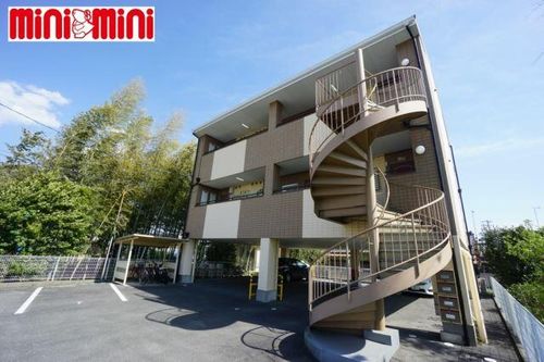 ライフイン・ウエストの外観