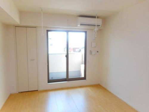 グランシュール SOUTH Ⅱの居間