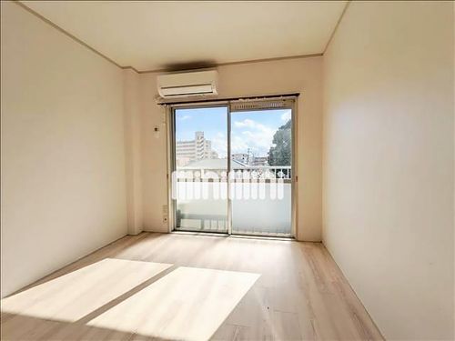 ヒルサイド塩釜の居間