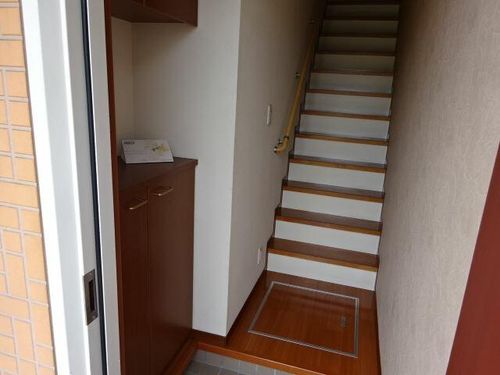 サクラヴィアーレ大浜 D棟の玄関