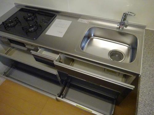 Novel Court IMAISE  B棟の玄関