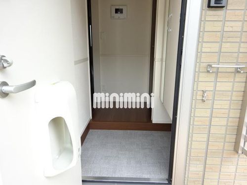 フォレスト九西の玄関