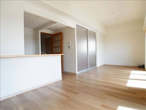 フェリーチャアイオイの居間