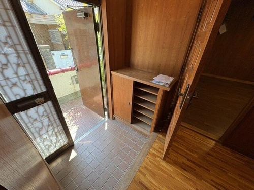 兵庫県姫路市新在家中の町(一戸建)の賃貸物件の玄関