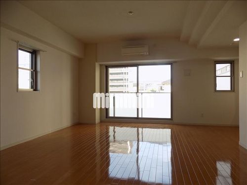 Lucent土橋の居間