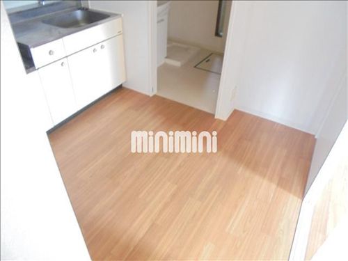 シャイニーK Aの居間