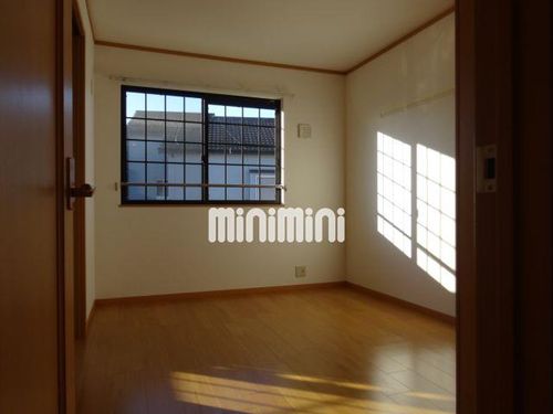 スパーブ社の居間