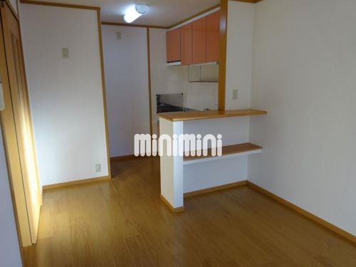 スパーブ社の居間