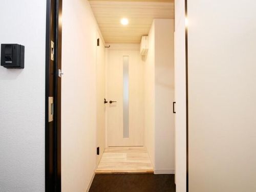 北海道札幌市中央区南十三条西7丁目(マンション)の賃貸物件の玄関