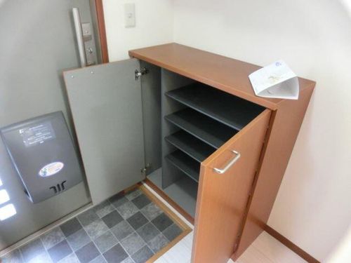 アネックス石ヶ崎の玄関