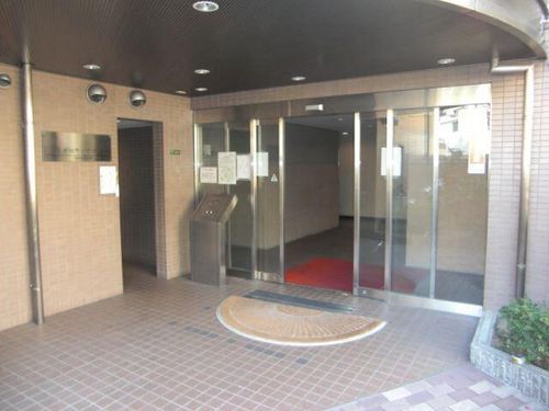 寺田町ハイツⅡ番館の玄関