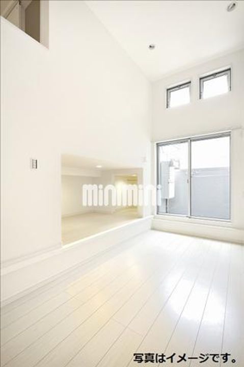 アペラシオン味美の居間