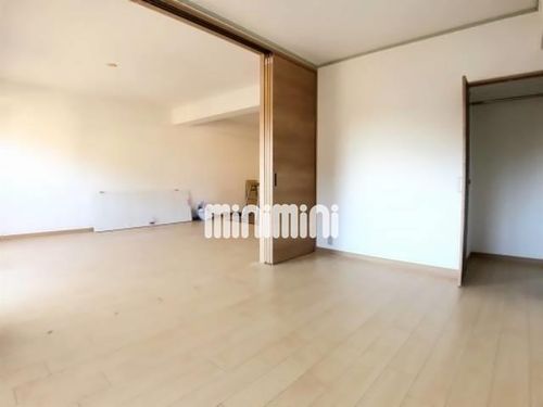 エルスタンザ原の居間