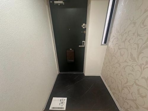 エスパシオ上新庄の玄関