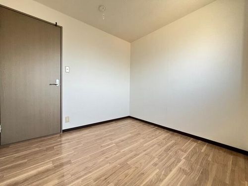 メゾンコンフォール203の居間