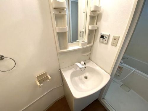 エバーグリーン新大阪の内装