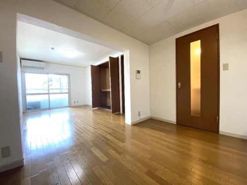 エバーグリーン新大阪の内装