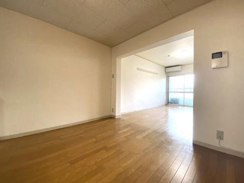 エバーグリーン新大阪の内装